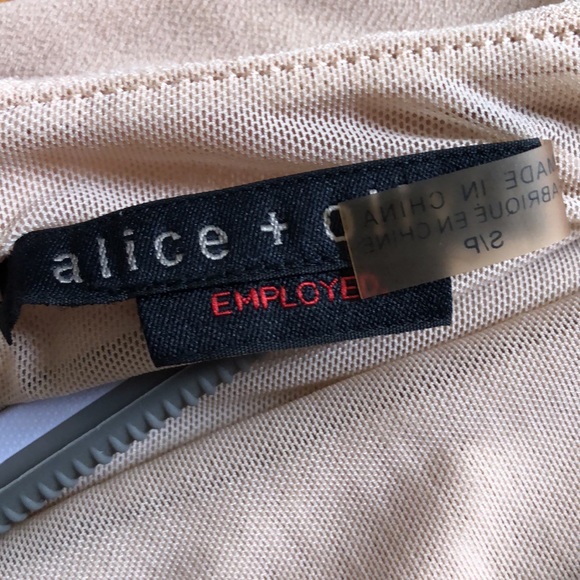 Alice and Olivia Cream Nude/Tan Peplum Short Sleeve Blouse - Picture 8 of 9